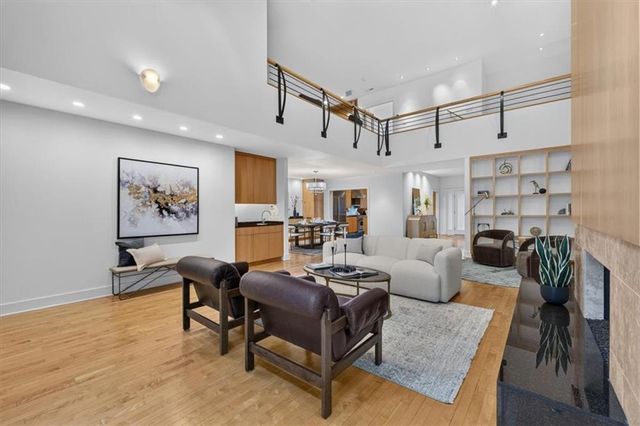 6320 Kennett Place, Mission, KS 66202