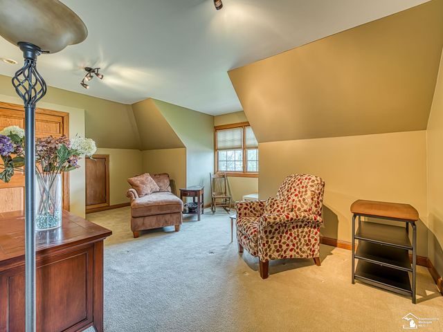 5535 E Dartmoor Drive, Monroe, MI 48161