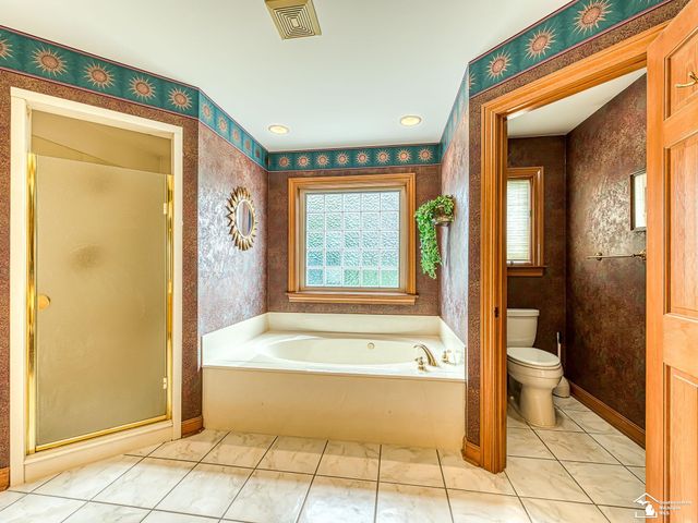 5535 E Dartmoor Drive, Monroe, MI 48161