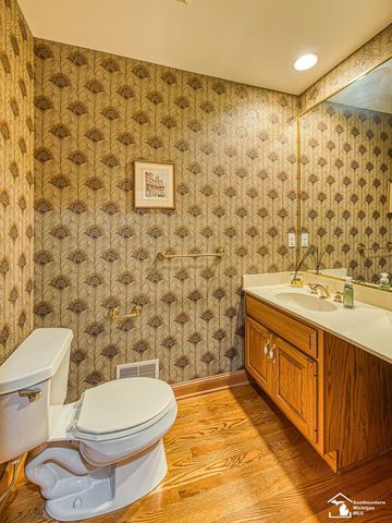 5535 E Dartmoor Drive, Monroe, MI 48161