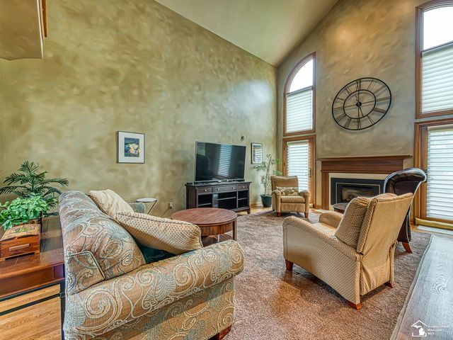 5535 E Dartmoor Drive, Monroe, MI 48161