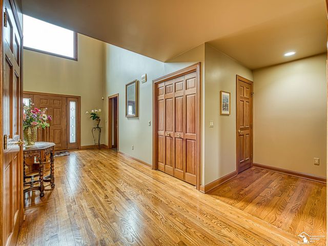 5535 E Dartmoor Drive, Monroe, MI 48161