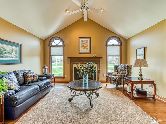 5535 E Dartmoor Drive, Monroe, MI 48161