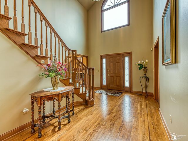 5535 E Dartmoor Drive, Monroe, MI 48161