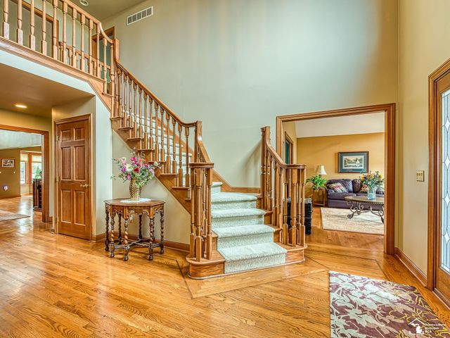 5535 E Dartmoor Drive, Monroe, MI 48161