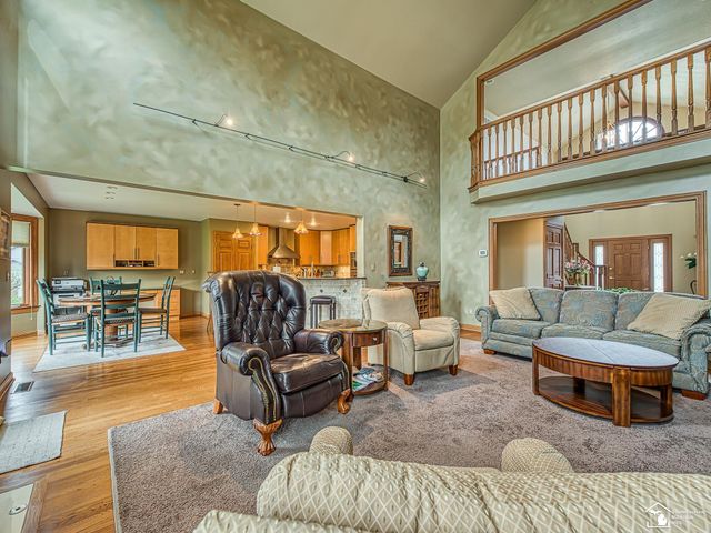 5535 E Dartmoor Drive, Monroe, MI 48161