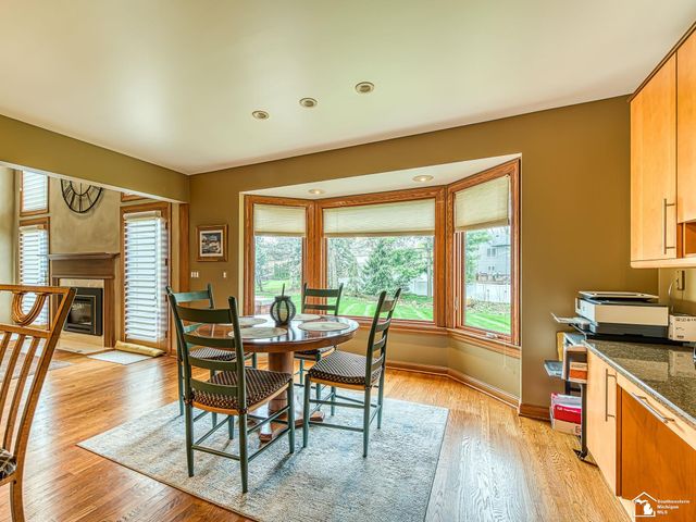 5535 E Dartmoor Drive, Monroe, MI 48161
