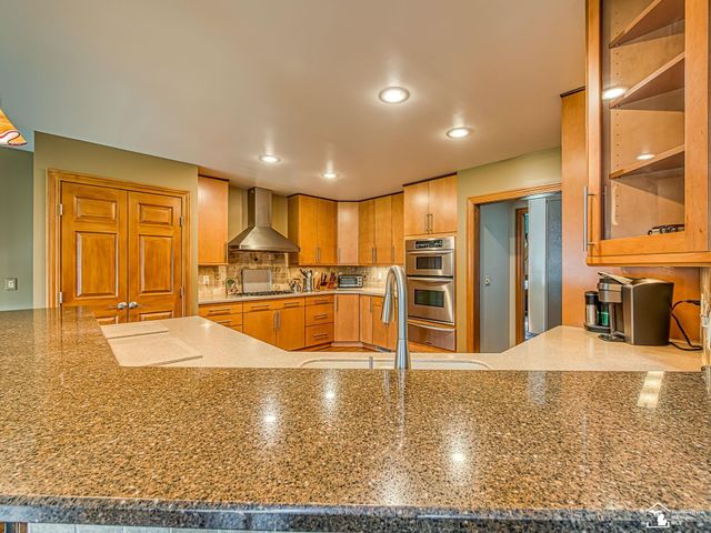 5535 E Dartmoor Drive, Monroe, MI 48161