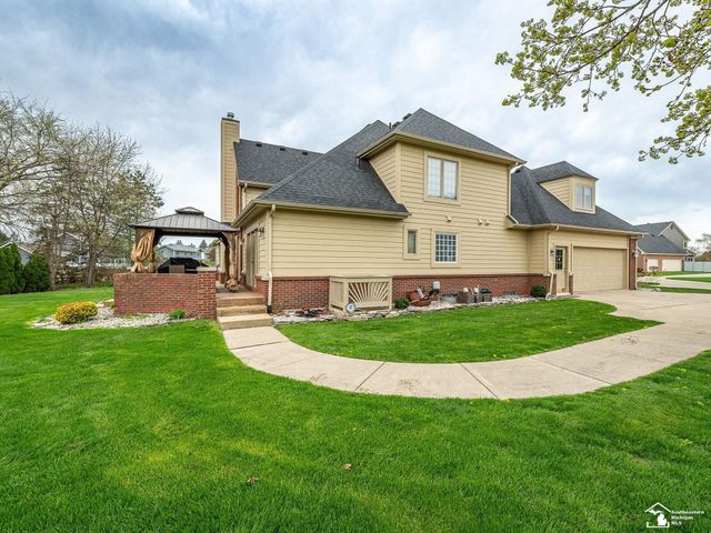5535 E Dartmoor Drive, Monroe, MI 48161