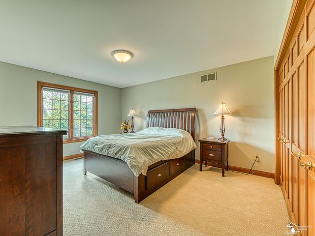 5535 E Dartmoor Drive, Monroe, MI 48161