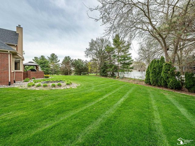 5535 E Dartmoor Drive, Monroe, MI 48161