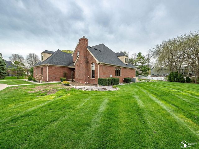5535 E Dartmoor Drive, Monroe, MI 48161