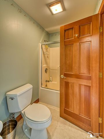 5535 E Dartmoor Drive, Monroe, MI 48161
