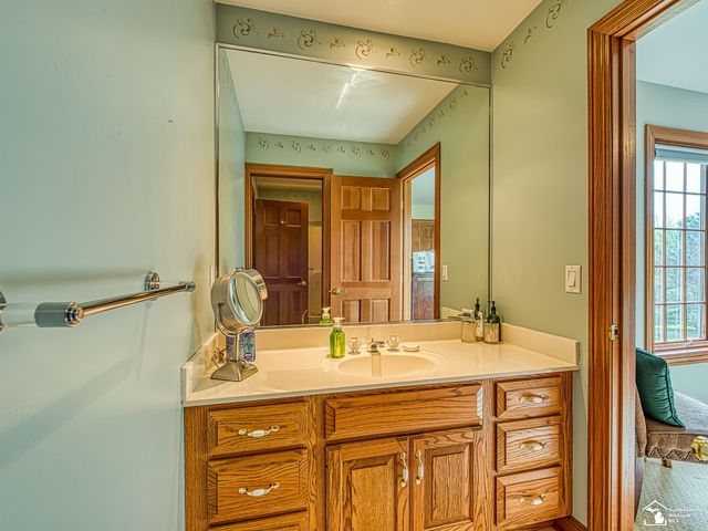 5535 E Dartmoor Drive, Monroe, MI 48161