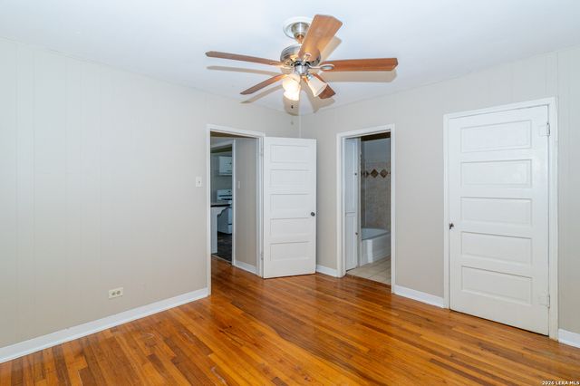 146 Vassar Ln Apt 2, San Antonio, TX 78212