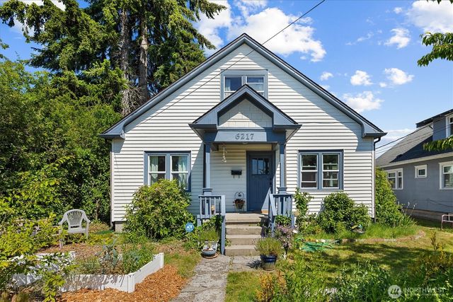 6217 S Puget Sound Avenue, Tacoma, WA 98409