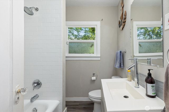 6217 S Puget Sound Avenue, Tacoma, WA 98409