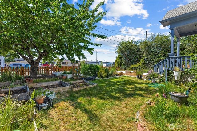 6217 S Puget Sound Avenue, Tacoma, WA 98409