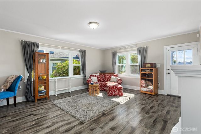 6217 S Puget Sound Avenue, Tacoma, WA 98409