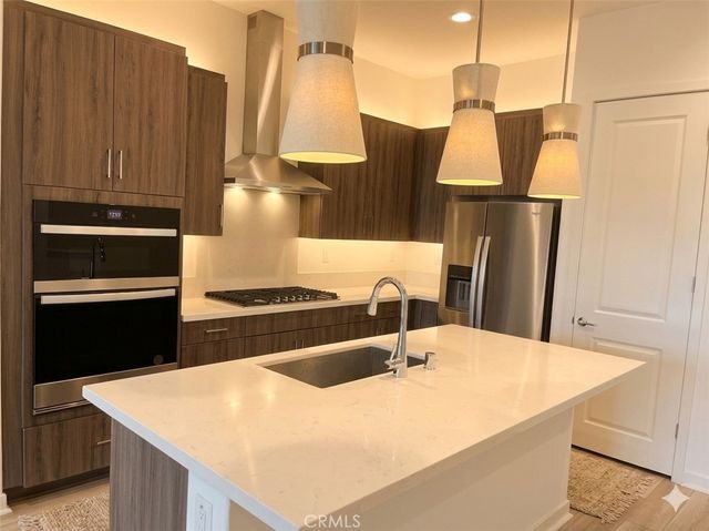 211 Baluster, Irvine, CA 92618