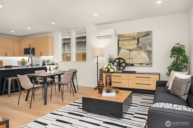 1453 22nd Avenue, Seattle, WA 98122