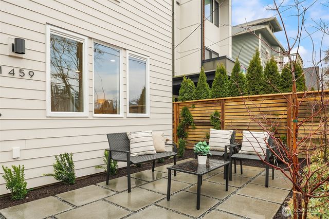 1453 22nd Avenue, Seattle, WA 98122