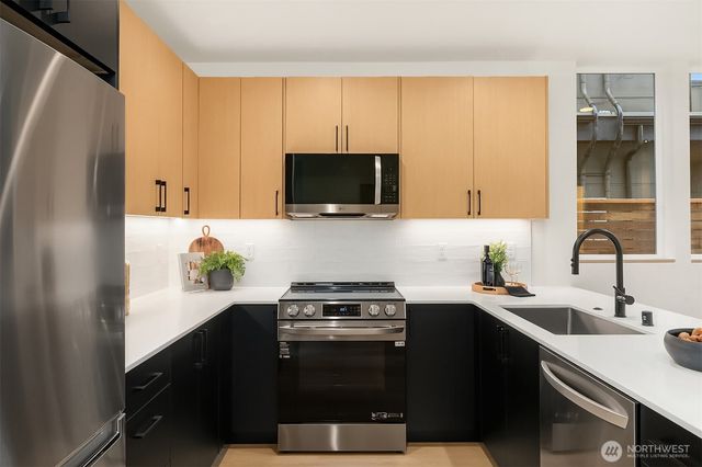 1453 22nd Avenue, Seattle, WA 98122