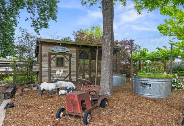 3776 FAIR HILL Rd, Fair Oaks, CA 95628