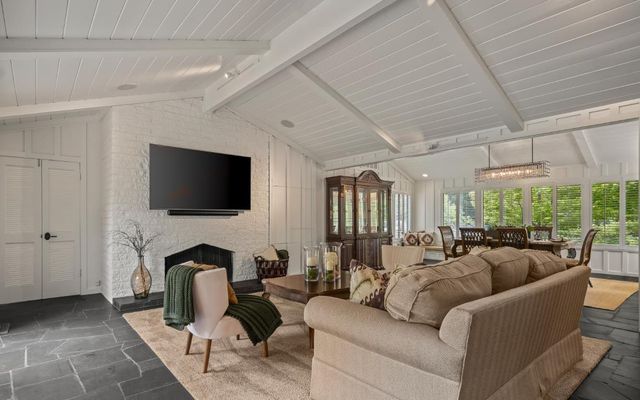 3776 FAIR HILL Rd, Fair Oaks, CA 95628