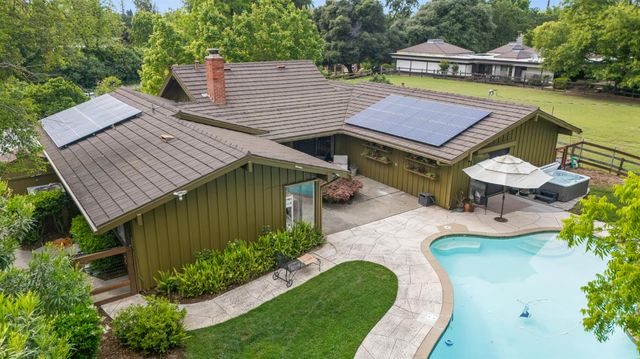 3776 FAIR HILL Rd, Fair Oaks, CA 95628