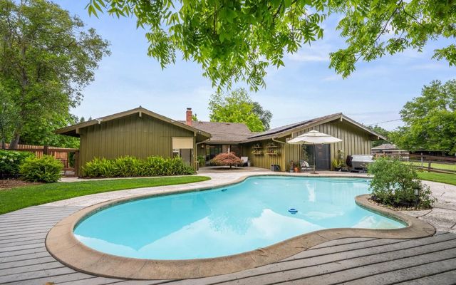 3776 FAIR HILL Rd, Fair Oaks, CA 95628