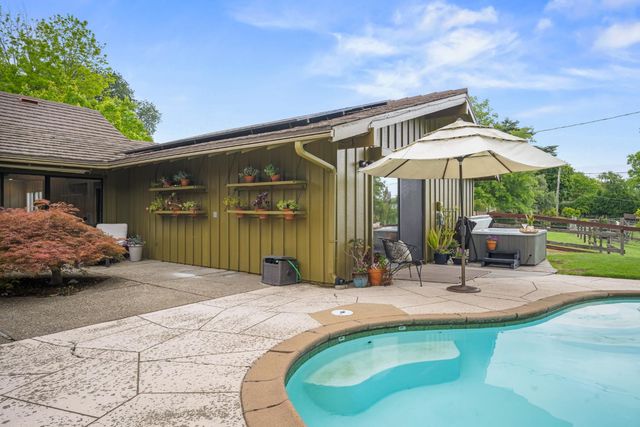 3776 FAIR HILL Rd, Fair Oaks, CA 95628