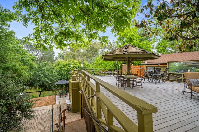 3776 FAIR HILL Rd, Fair Oaks, CA 95628