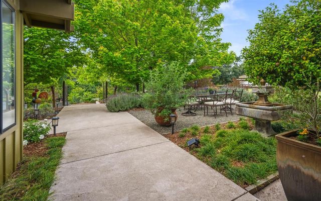 3776 FAIR HILL Rd, Fair Oaks, CA 95628