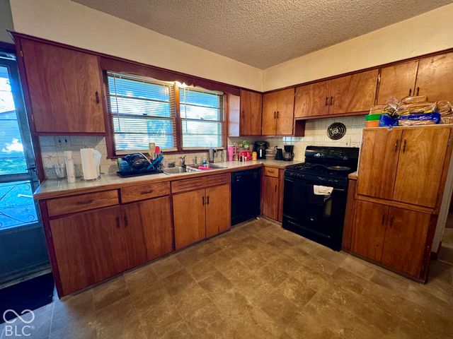 3299 Ashland Avenue, Indianapolis, IN 46226