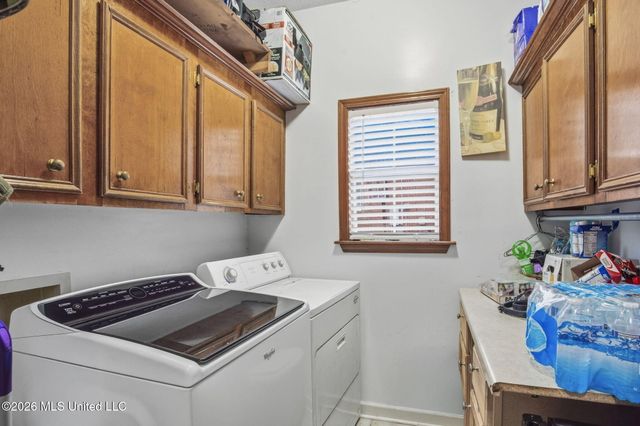 180 Woodlands Cove, Brandon, MS 39047