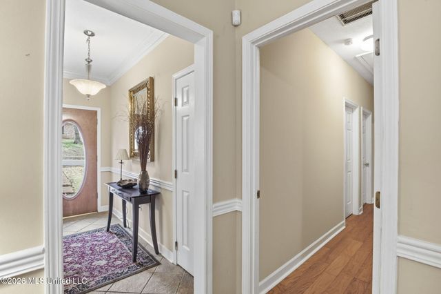 180 Woodlands Cove, Brandon, MS 39047