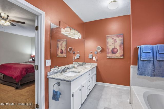 180 Woodlands Cove, Brandon, MS 39047