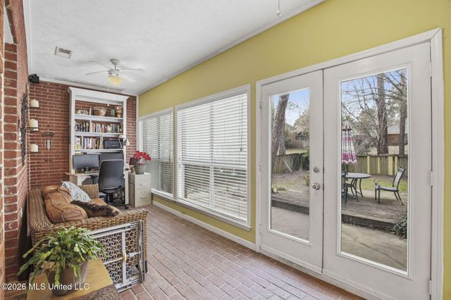 180 Woodlands Cove, Brandon, MS 39047