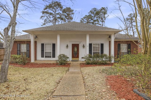 180 Woodlands Cove, Brandon, MS 39047