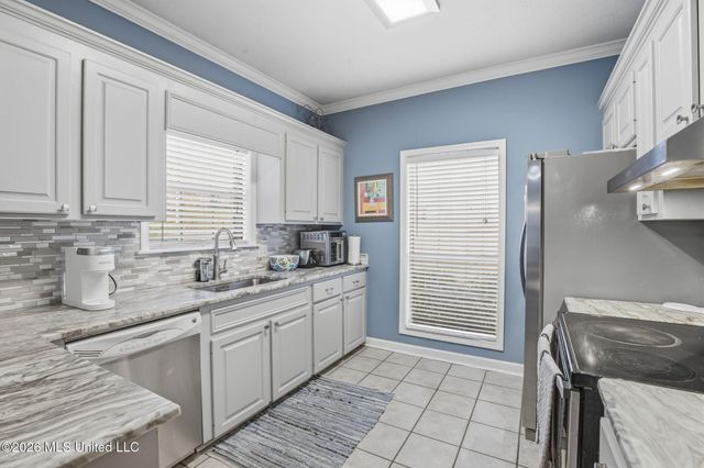 180 Woodlands Cove, Brandon, MS 39047