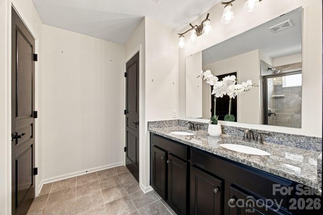 5842 Glassport Lane, Charlotte, NC 28210