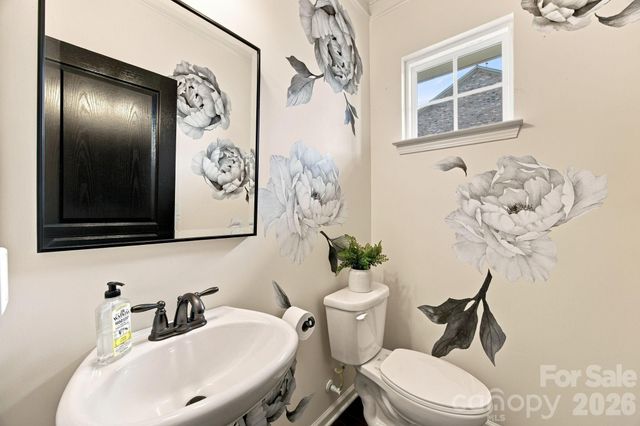 5842 Glassport Lane, Charlotte, NC 28210