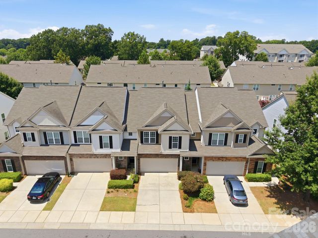 5842 Glassport Lane, Charlotte, NC 28210
