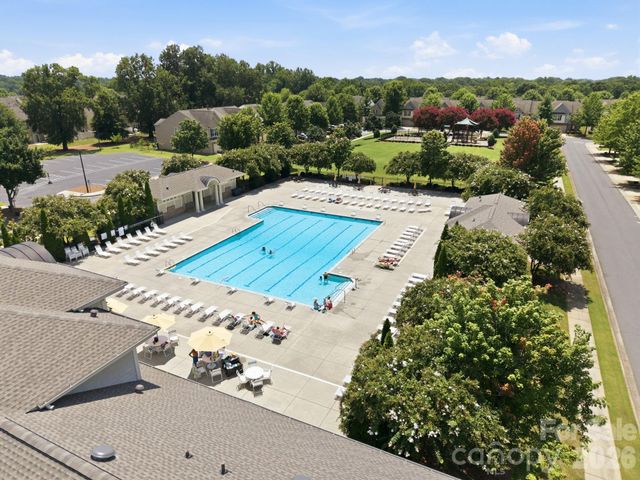 5842 Glassport Lane, Charlotte, NC 28210