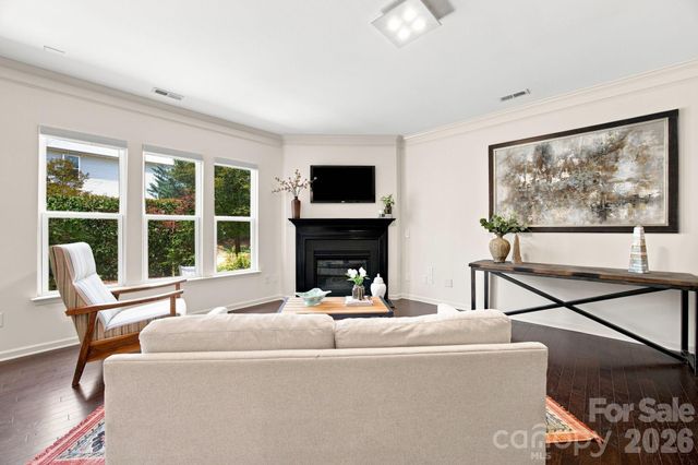 5842 Glassport Lane, Charlotte, NC 28210