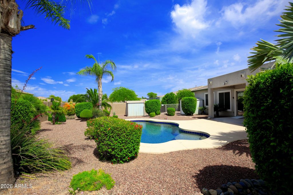 18436 W BANFF Lane, Surprise, AZ 85388 — photo 4