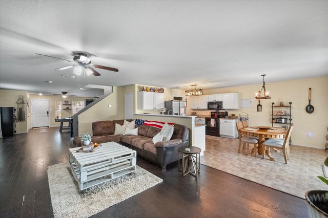 1704 Village Park Court, Burleson, TX 76028