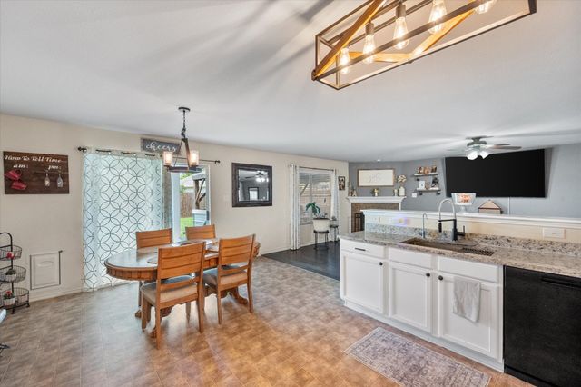 1704 Village Park Court, Burleson, TX 76028