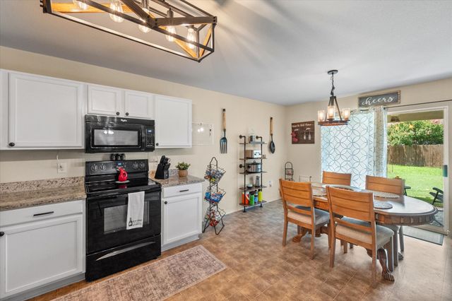 1704 Village Park Court, Burleson, TX 76028